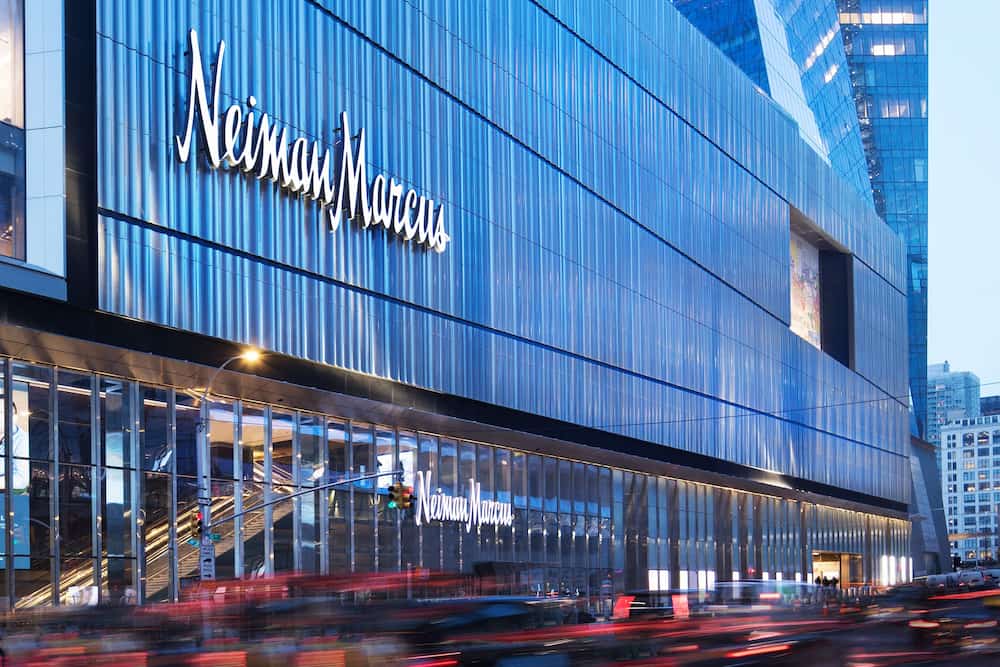 A New York, Century 21, il più grande stocchista del mondo, chiude 15 negozi