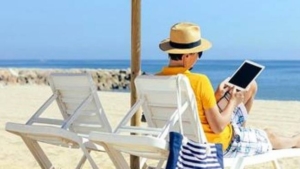Crema solare, occhiali, cappello...in spiaggia con l'app giusta